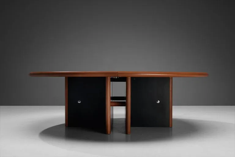Guido Faleschini for Mariani Round Table in Cognac Leather 8ft