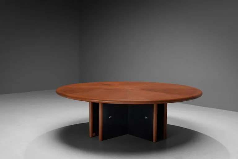 Guido Faleschini for Mariani Round Table in Cognac Leather 8ft
