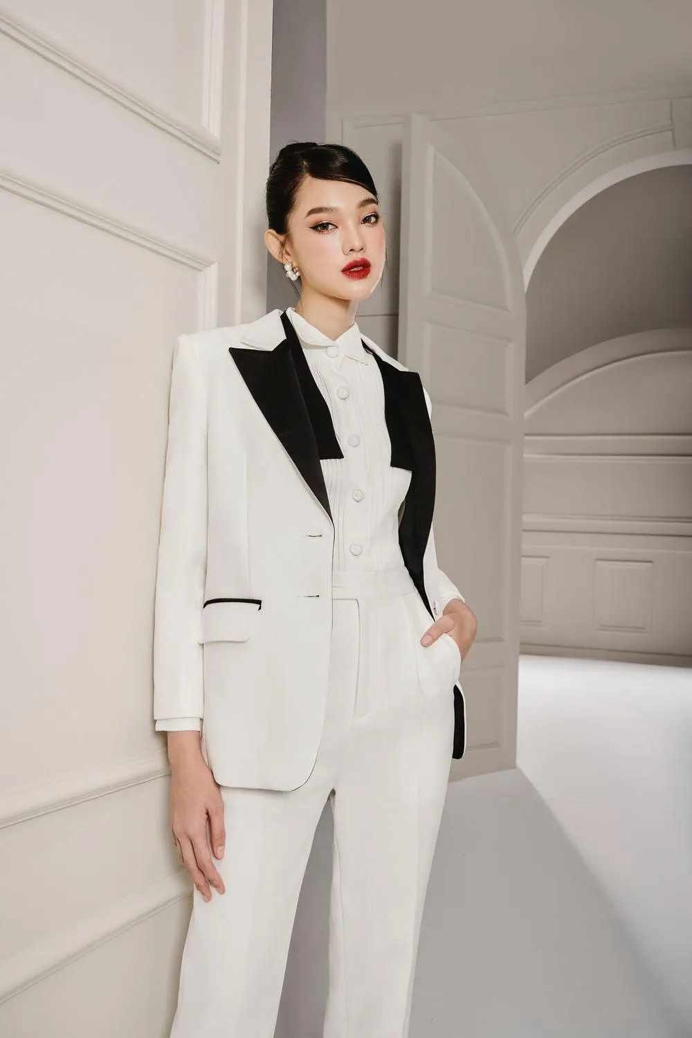 Zelda Straight Notch Lapel Polycotton Blazer